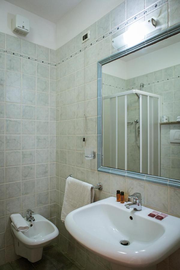 Apartments In Residence In Vada With Swimming Pool 450 Meters From The Sea Buitenkant foto