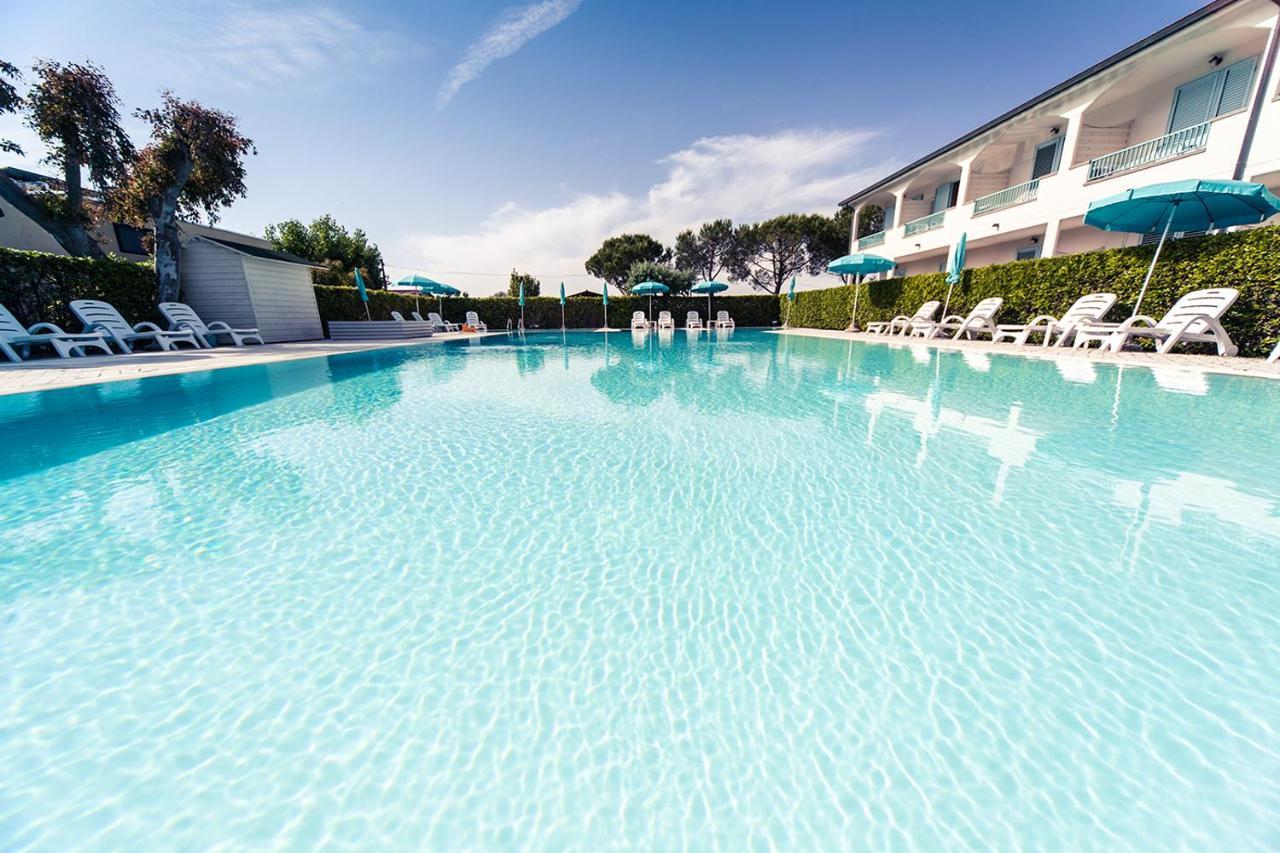 Apartments In Residence In Vada With Swimming Pool 450 Meters From The Sea Buitenkant foto